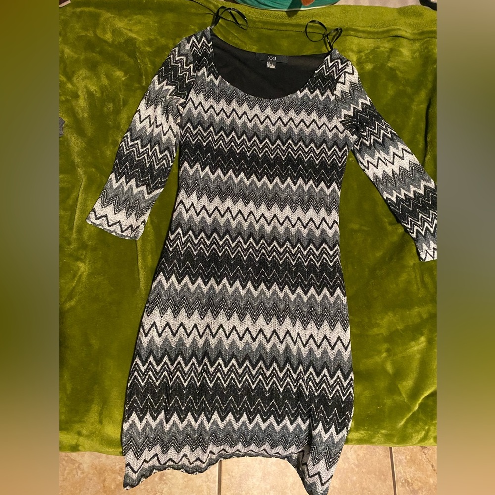 XXI DRESS